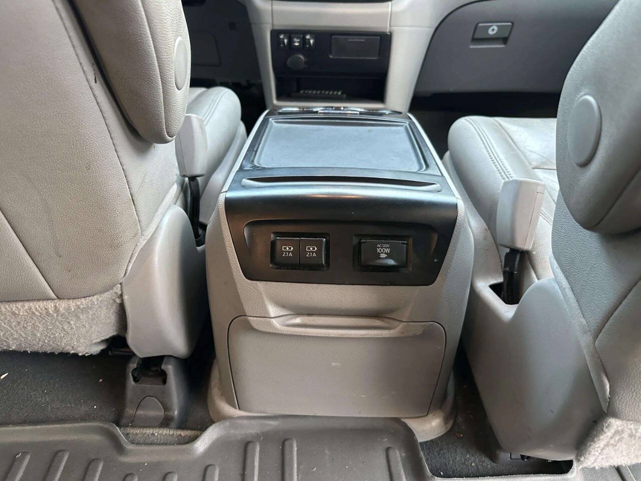 Used 2020 Toyota Sienna XLE w/ XLE Navigation Package FWD image 20