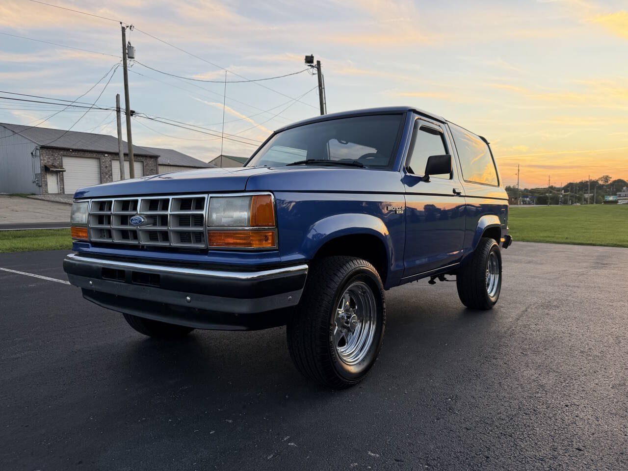 Used 1990 Ford Bronco II 2WD image 1