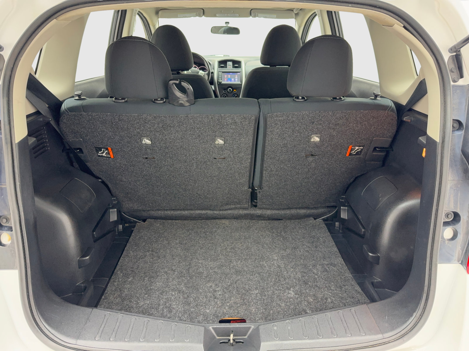 Used 2019 Nissan Versa Note SV FWD image 46