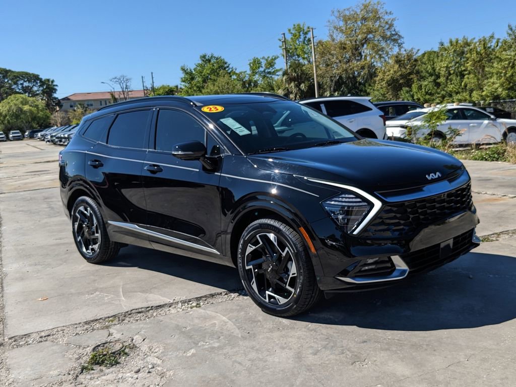 Certified 2023 Kia Sportage SX AWD/4WD image 2