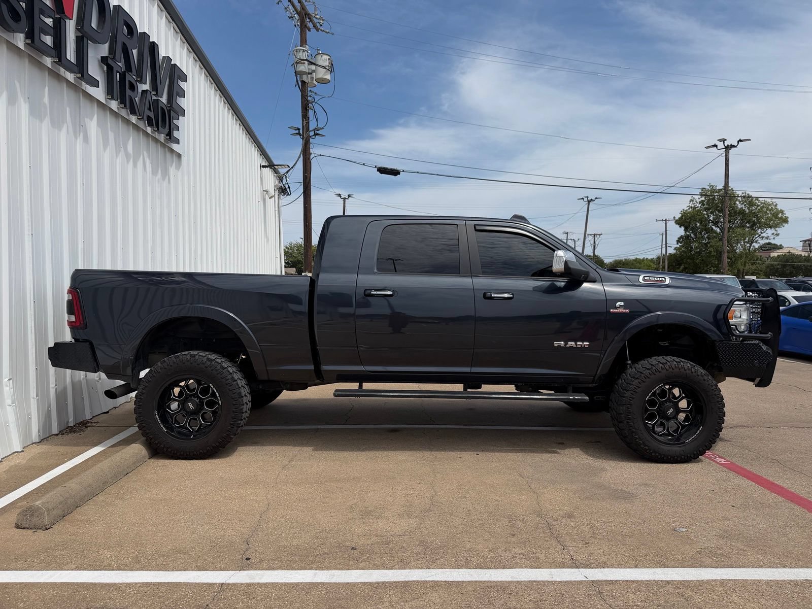 Used 2019 RAM 2500 Laramie AWD/4WD image 8