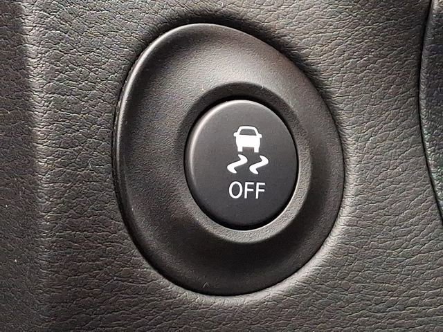 Used 2025 Nissan Z Sport w/ Floor Mat Package image 25