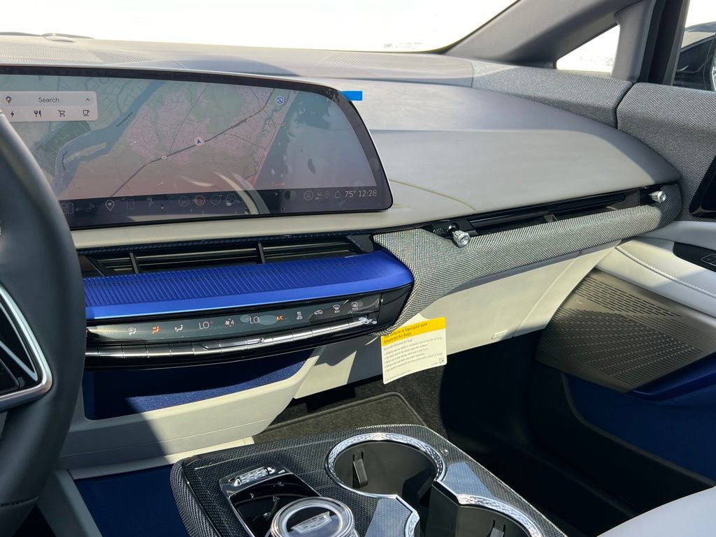 New 2026 Cadillac Optiq Luxury 1 image 36