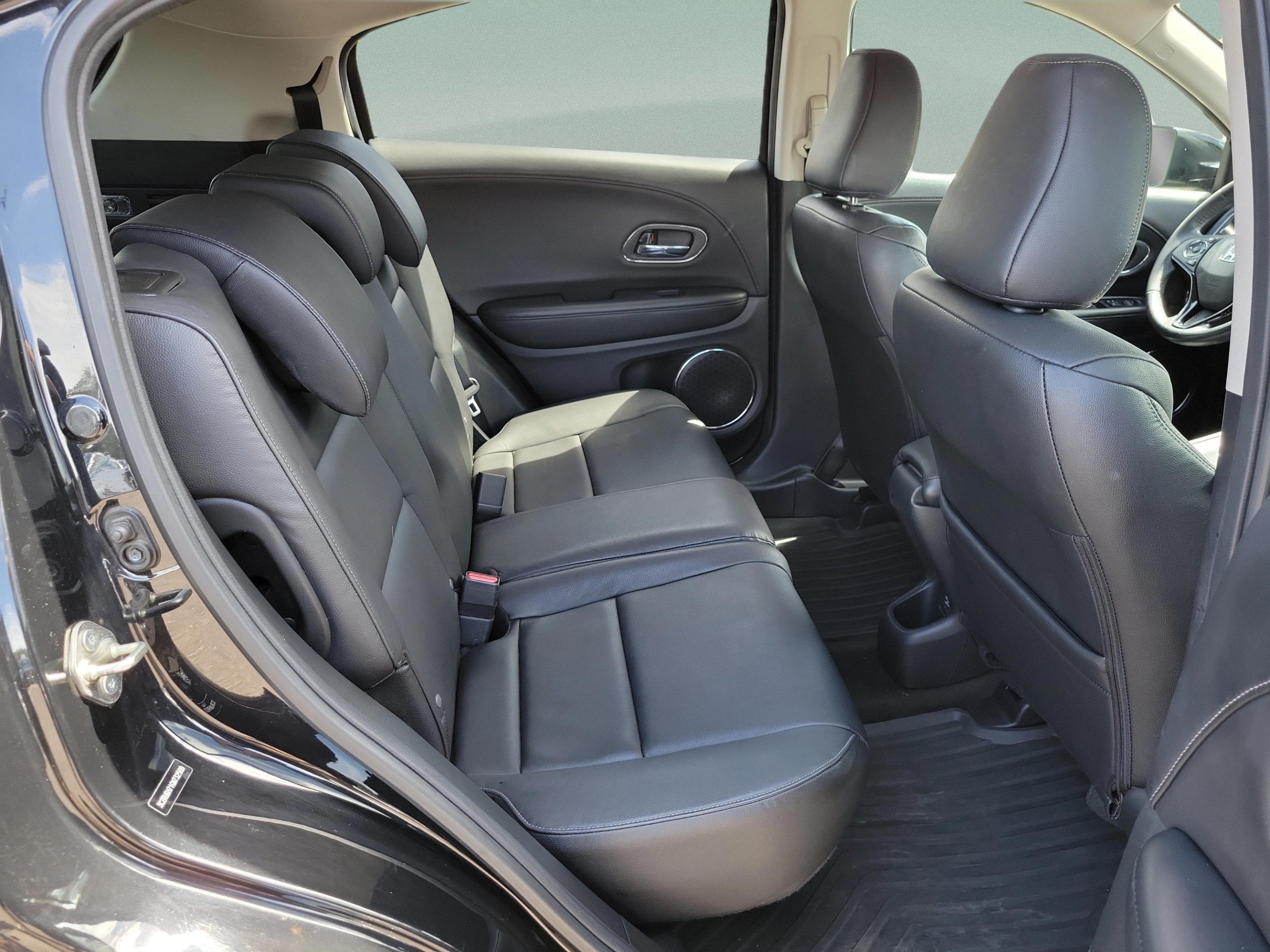 Used 2016 Honda HR-V EX-L image 10