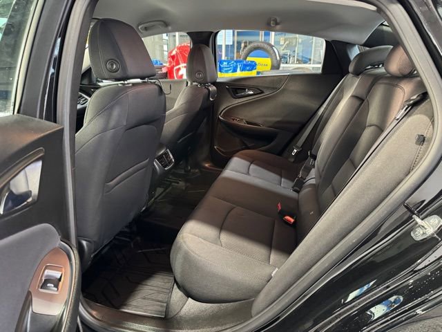 Used 2021 Chevrolet Malibu LT w/ Redline Edition image 9