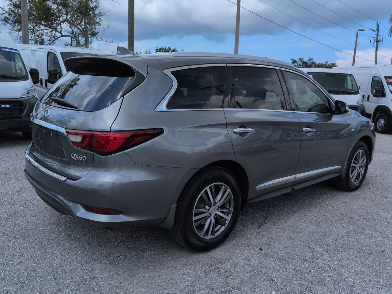 Used 2020 INFINITI QX60 Luxe FWD image 5