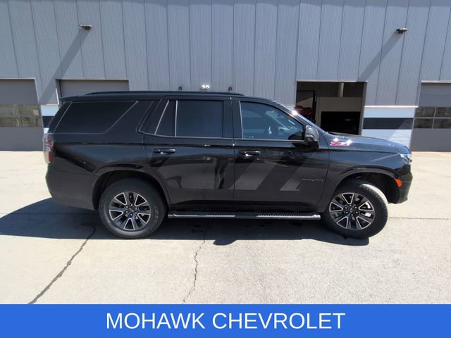 Used 2024 Chevrolet Tahoe Z71 w/ Luxury Package AWD/4WD image 5
