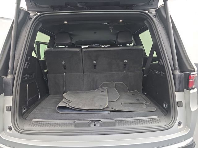 Used 2024 Jeep Wagoneer Series II w/ Flexible Seating Group image 35