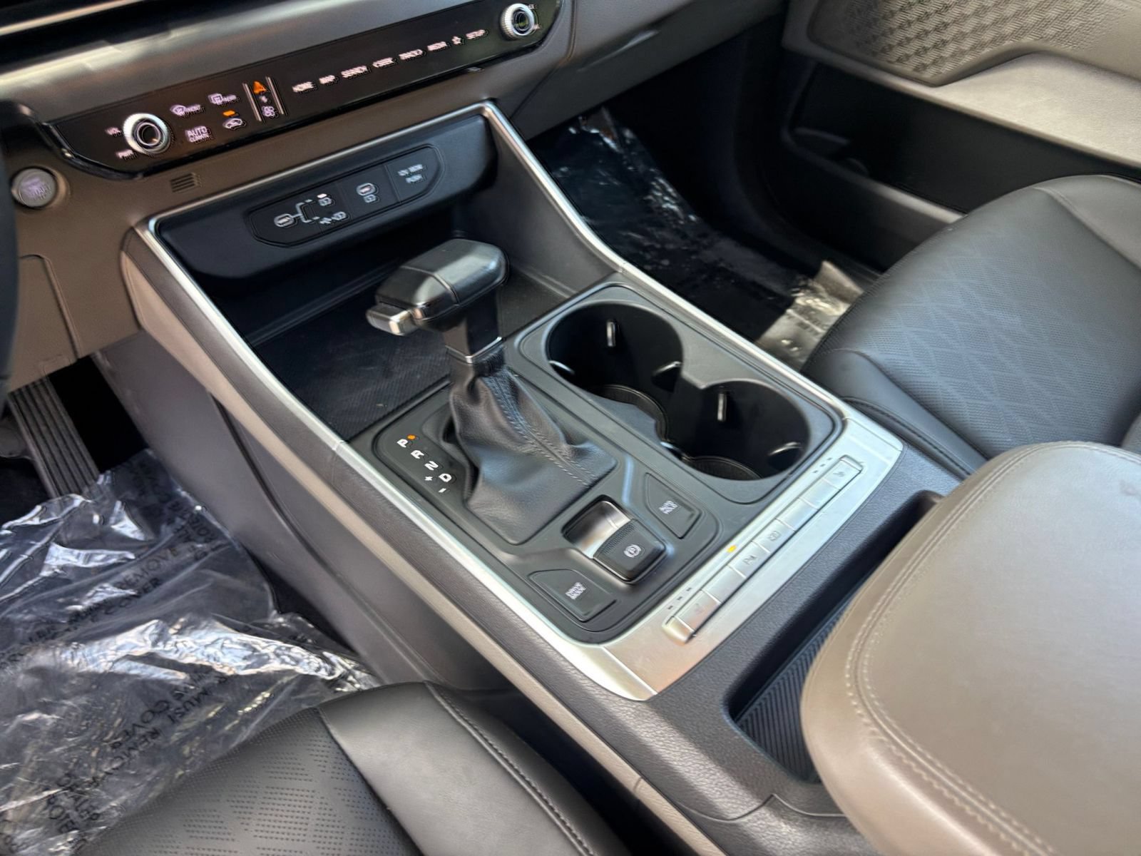 Used 2026 Kia Carnival FWD image 43