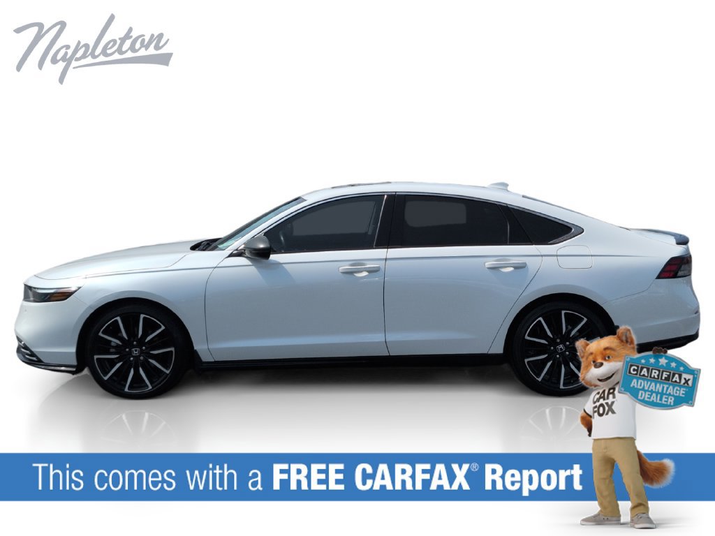 Used 2024 Honda Accord Touring image 2
