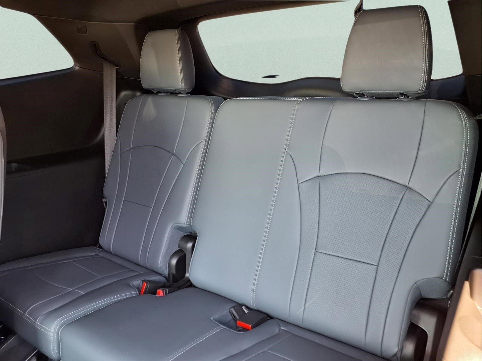 Used 2023 Buick Enclave Essence w/ Experience Buick Package FWD image 14