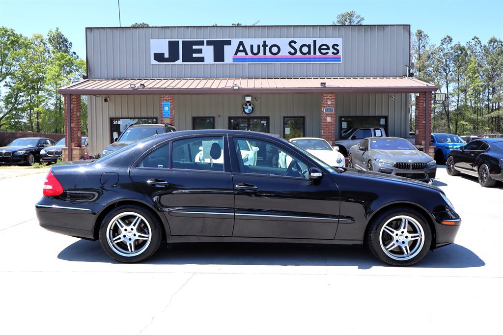 Used 2005 Mercedes-Benz E 500 4MATIC Sedan image 8