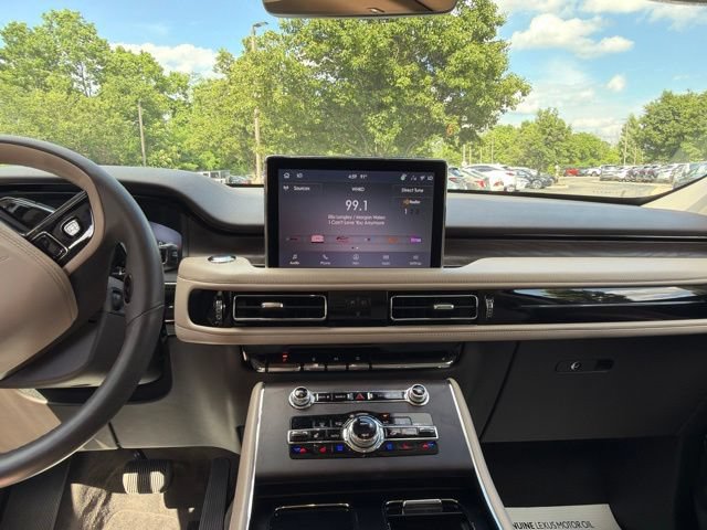 Used 2024 Lincoln Aviator Reserve w/ Equipment Group 201A AWD/4WD image 15