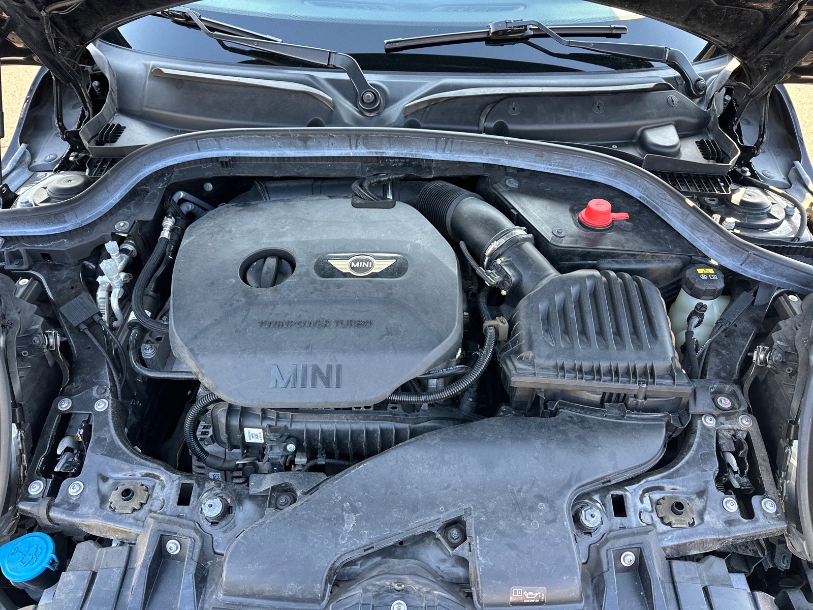 Used 2018 MINI Cooper 2-Door Hardtop image 17