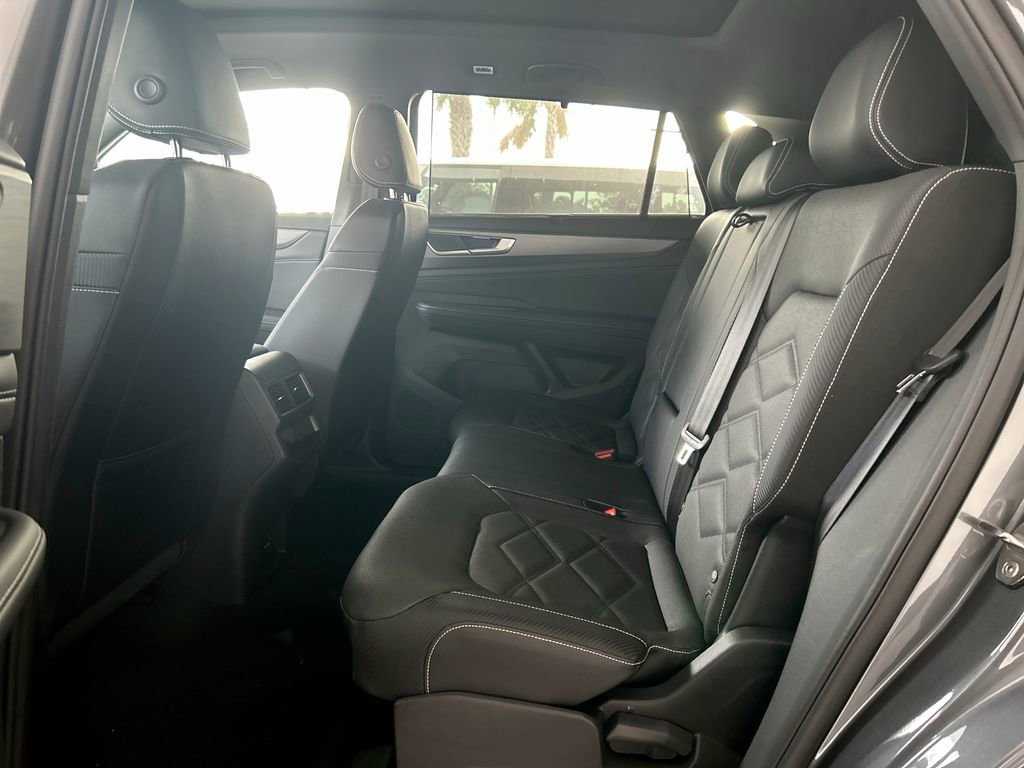 New 2025 Volkswagen Atlas Cross Sport SE image 35
