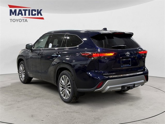 New 2026 Toyota Highlander Platinum image 5