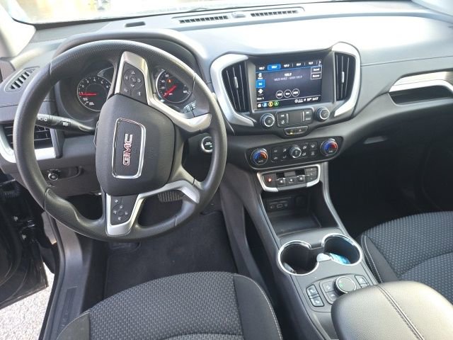 Used 2023 GMC Terrain SLE w/ Driver Convenience Package image 11