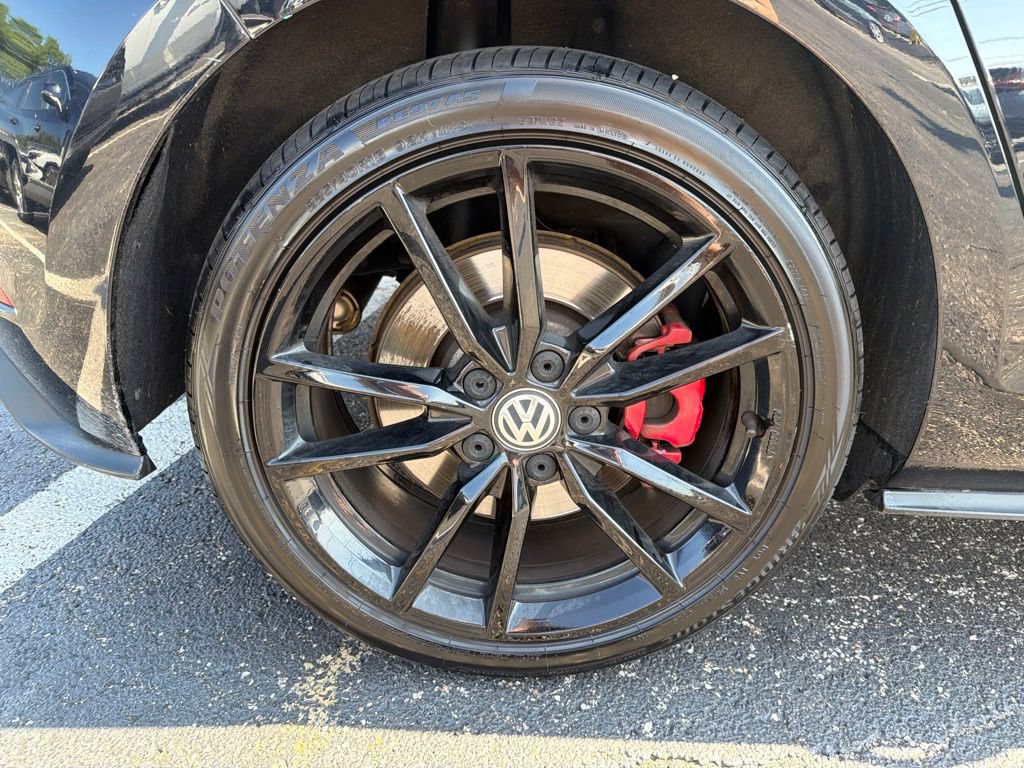 Used 2021 Volkswagen GTI SE FWD image 10
