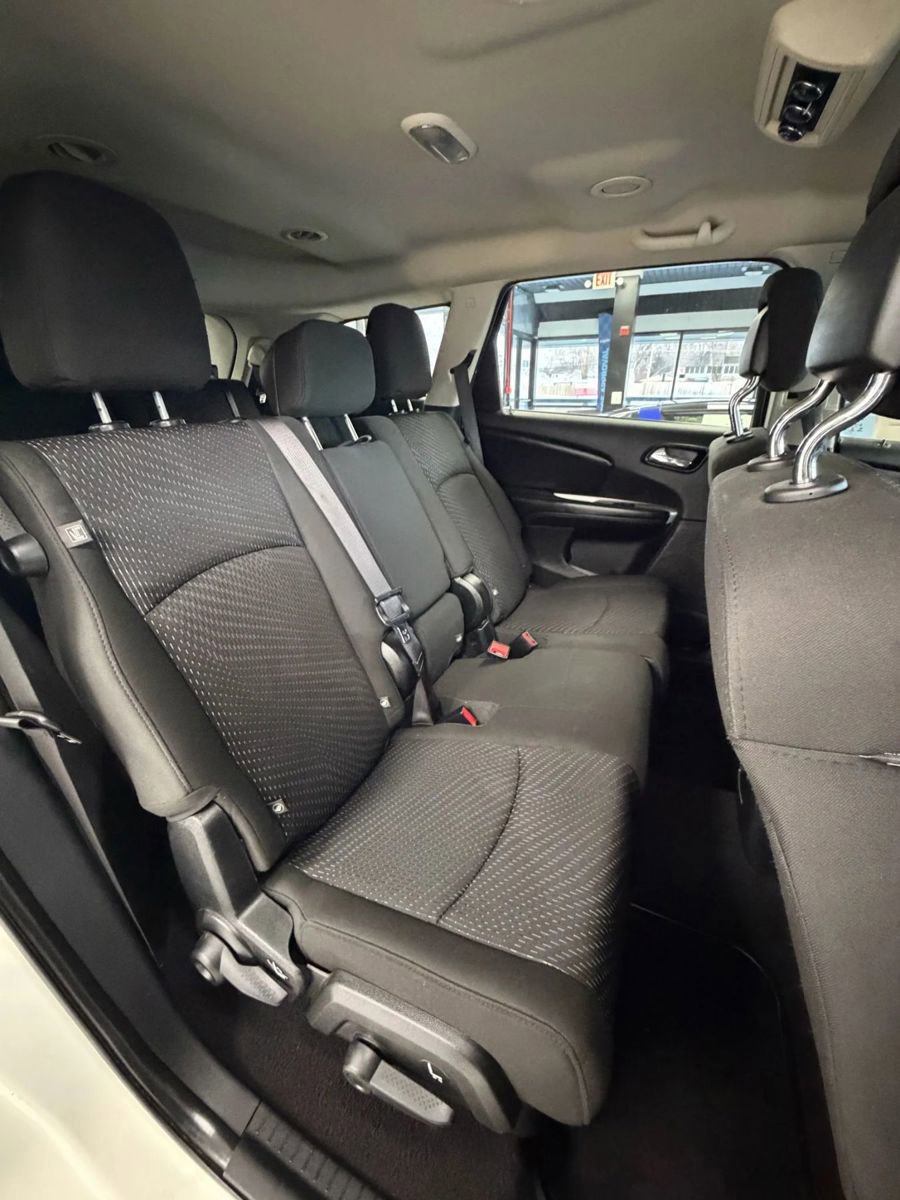 Used 2018 Dodge Journey SXT w/ Blacktop Package image 17