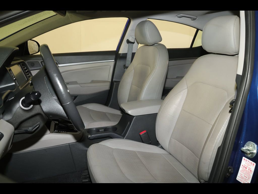 Used 2020 Hyundai Elantra Limited w/ Ultimate Package 03 FWD image 2