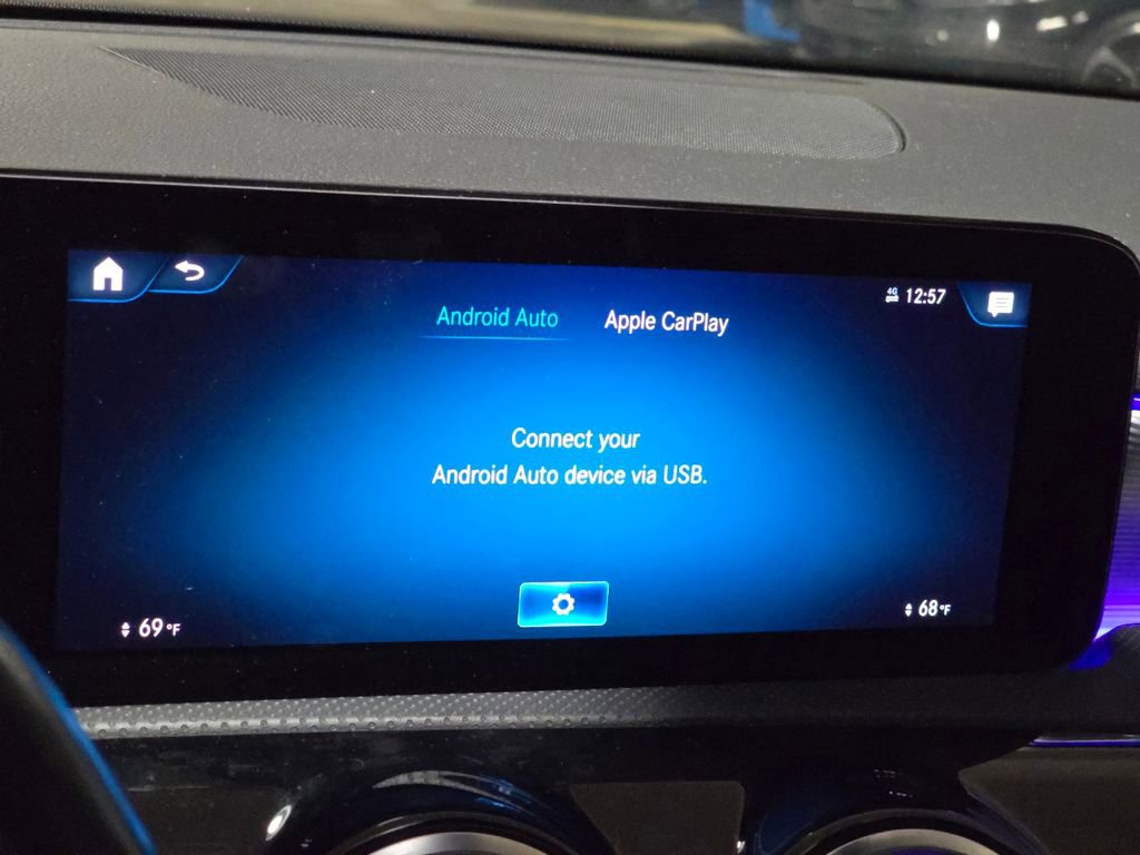 Used 2022 Mercedes-Benz CLA 250 4MATIC image 4