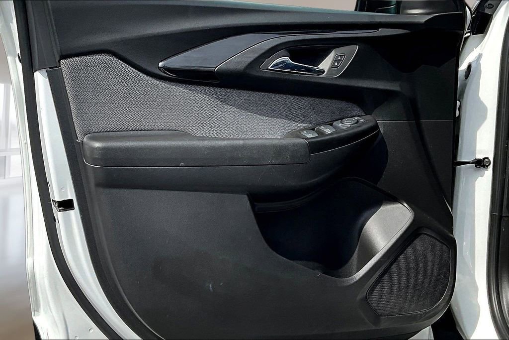 Used 2022 Chevrolet TrailBlazer LT w/ Convenience Package image 19