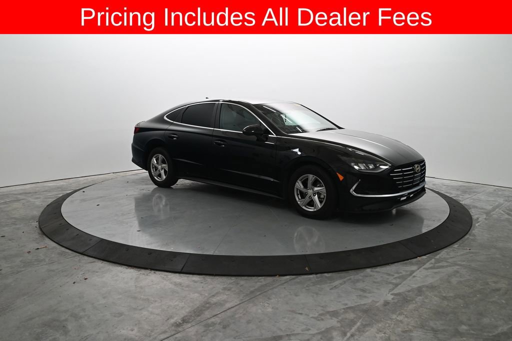 Used 2022 Hyundai Sonata SE w/ Cargo Package FWD image 4