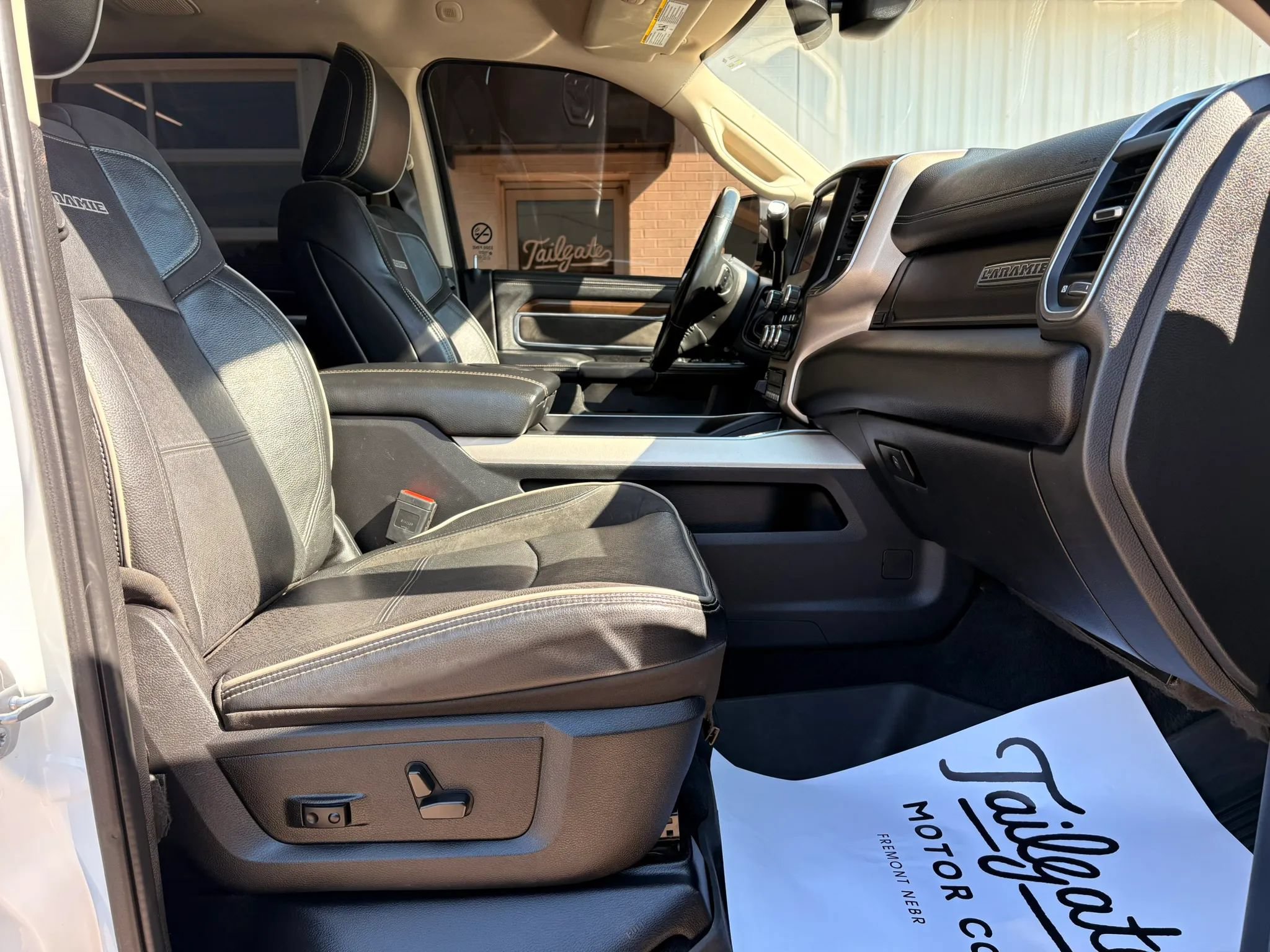 Used 2022 RAM 2500 Laramie AWD/4WD image 12