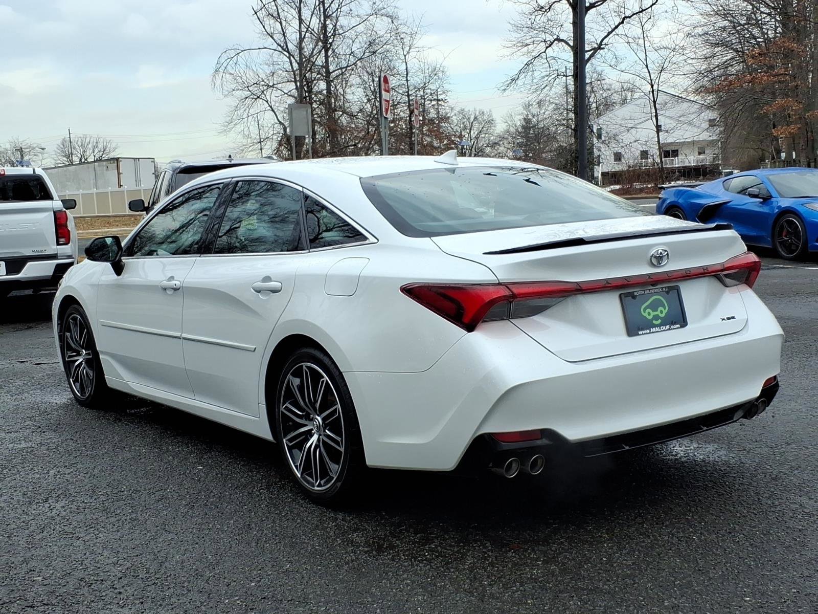 Used 2019 Toyota Avalon XSE w/ All Weather Liner Package image 4