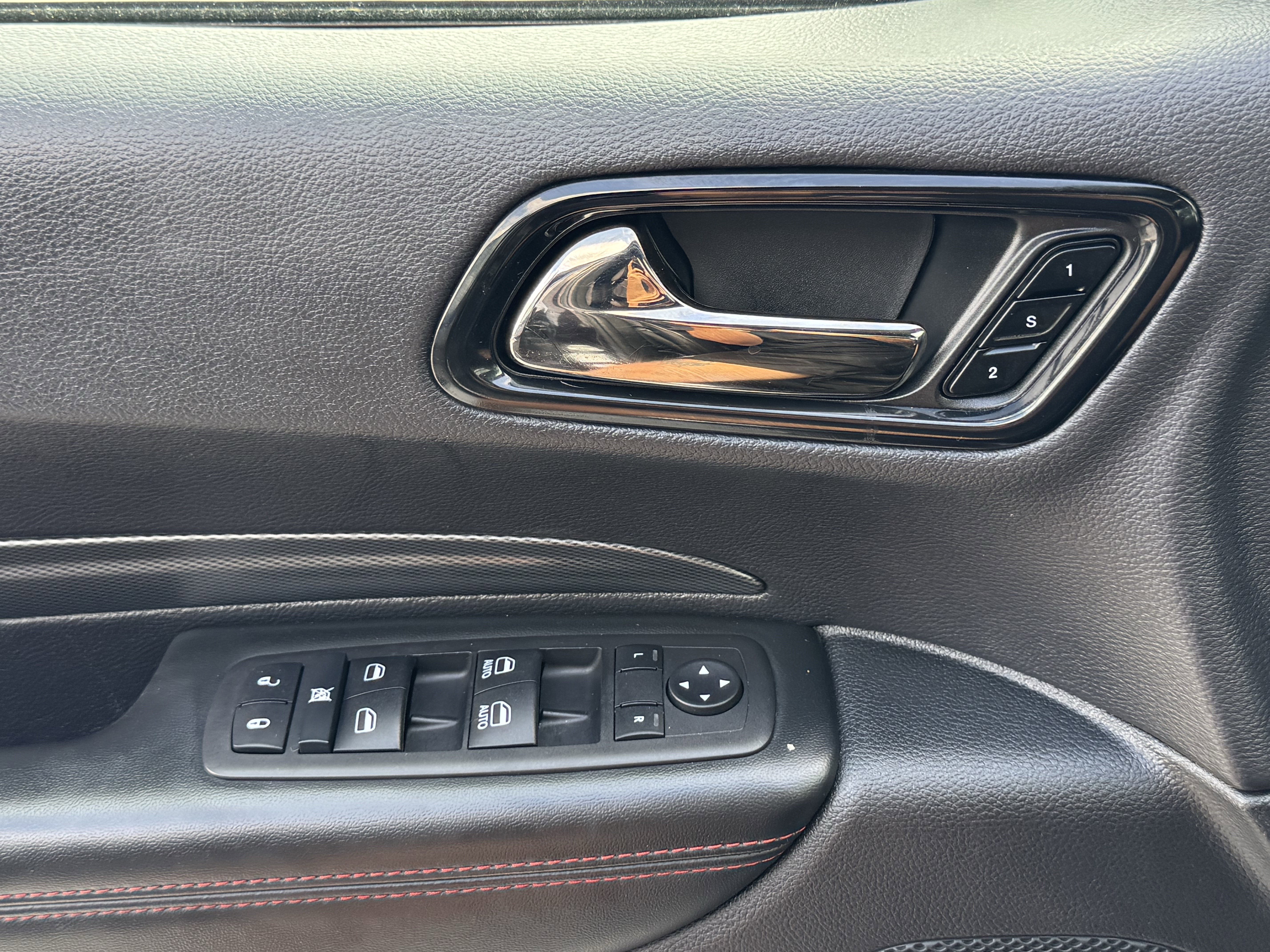 Used 2025 Dodge Durango GT image 27