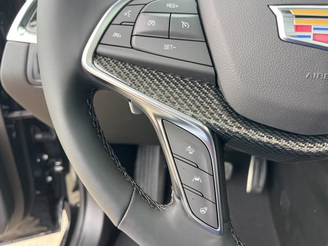 New 2026 Cadillac XT5 Sportv w/ LPO, Floor Liner Package AWD/4WD image 22