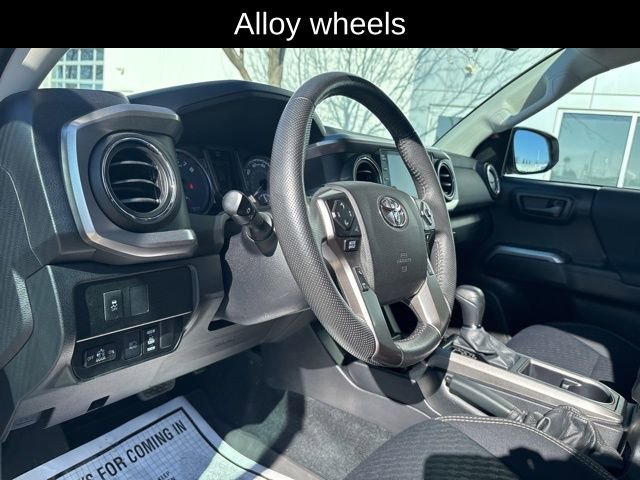 Used 2021 Toyota Tacoma SR5 w/ Trail Edition image 11