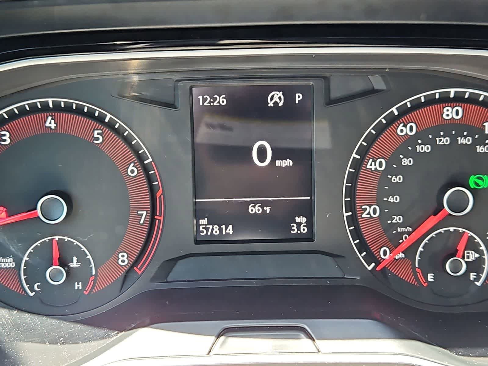 Certified 2020 Volkswagen Jetta R-Line w/ R-Line Cold Weather Package FWD image 33