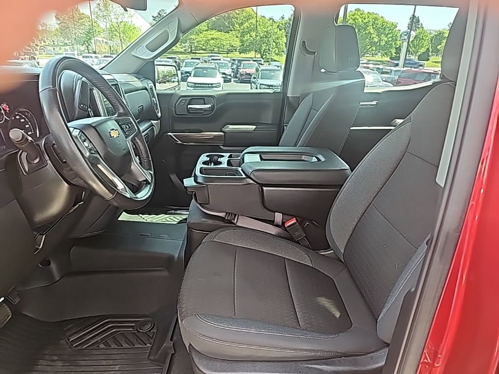 Used 2022 Chevrolet Silverado 1500 LT image 9