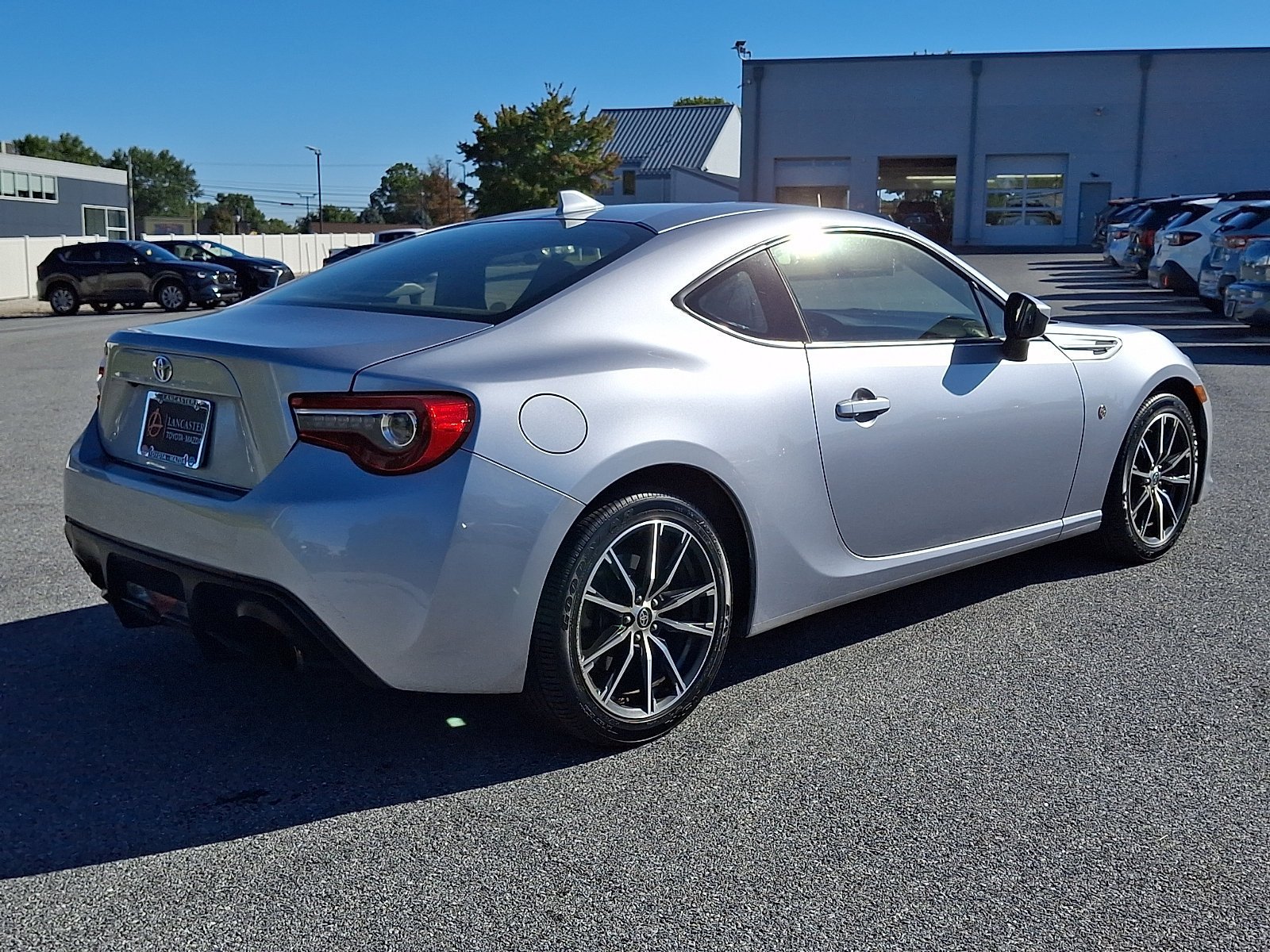 Used 2017 Toyota 86 RWD image 7