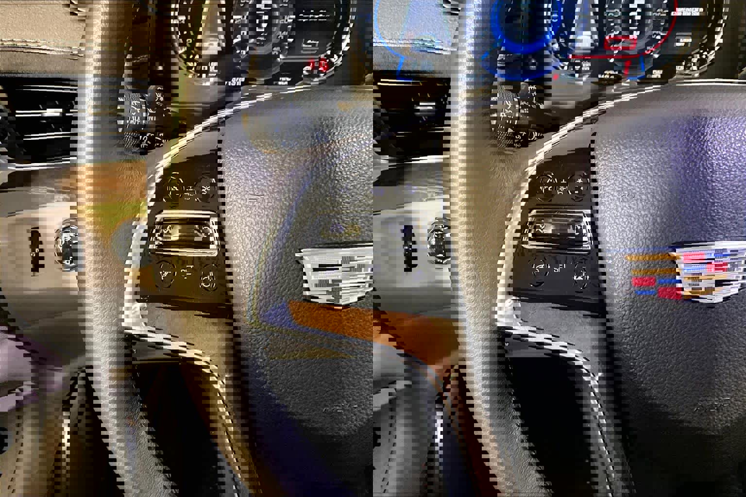 Used 2019 Cadillac Escalade Luxury image 24