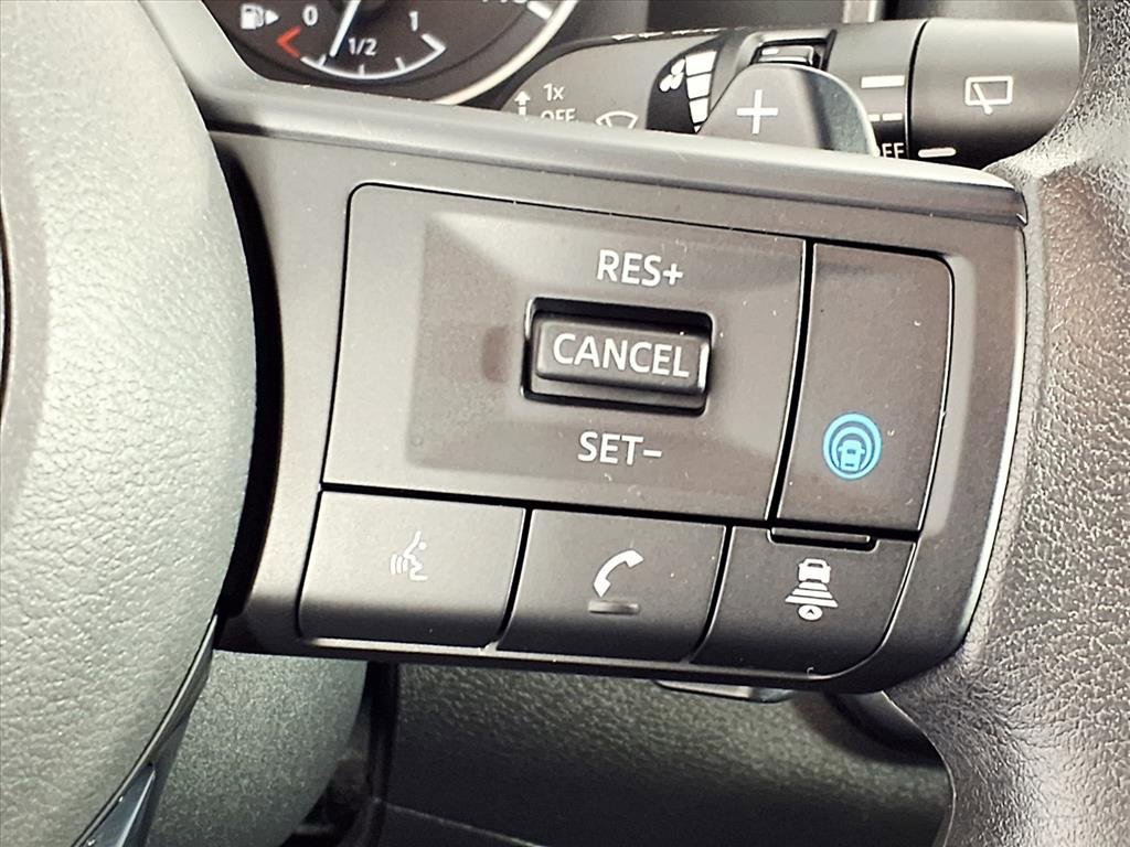 Used 2024 Nissan Rogue SV image 16