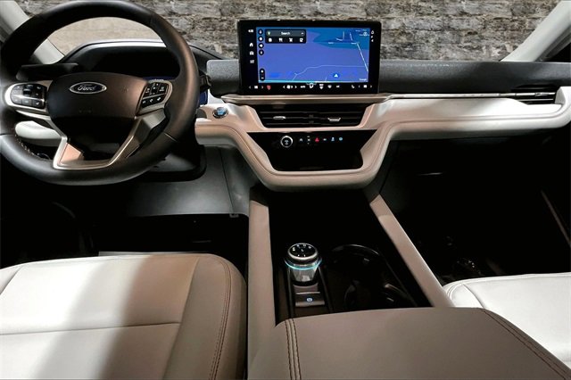 New 2026 Ford Explorer Active w/ Active Comfort Package image 5