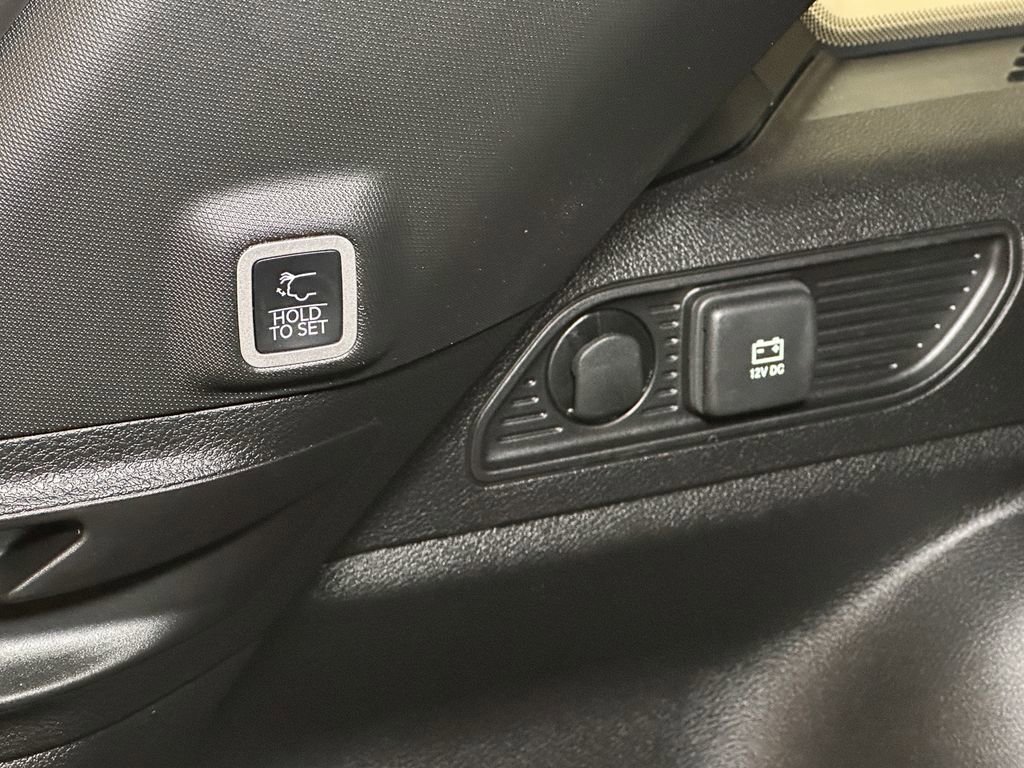 New 2026 Jeep Grand Cherokee Altitude image 14