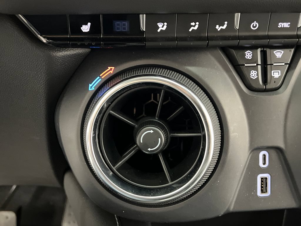 Used 2025 Chevrolet Blazer LT FWD image 54