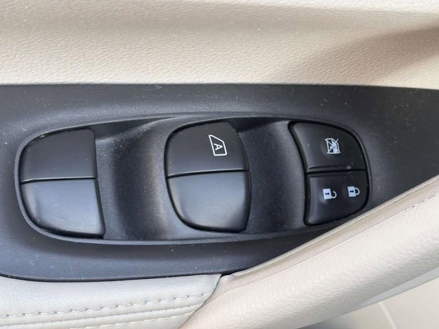 Used 2020 Nissan Rogue Sport SV w/ All-Weather Package AWD/4WD image 15
