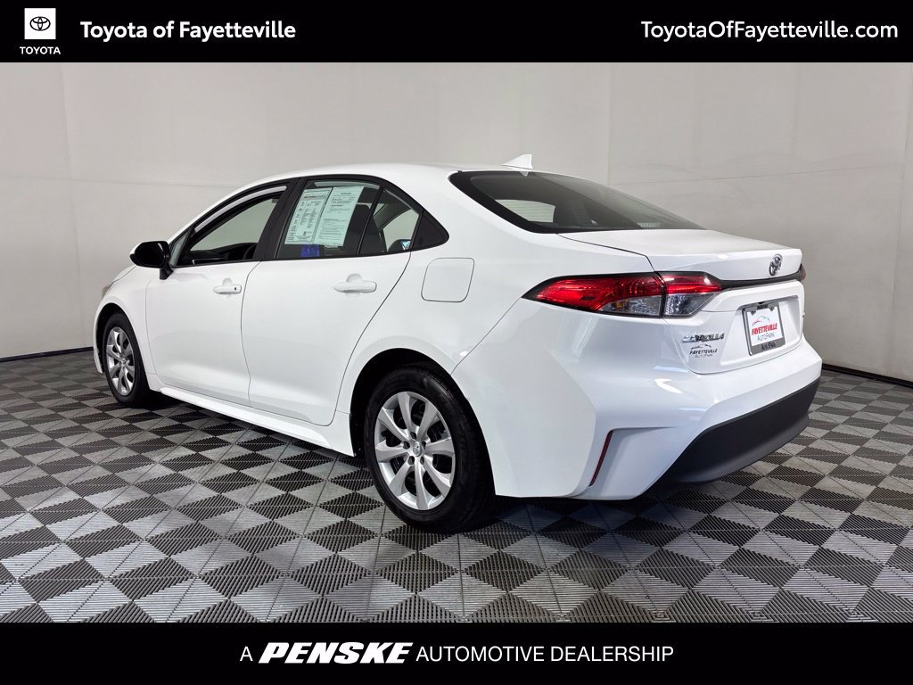 Used 2024 Toyota Corolla LE FWD image 17