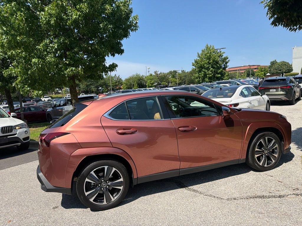 Certified 2025 Lexus UX 300h AWD w/ Accessory Package (Z1) image 14
