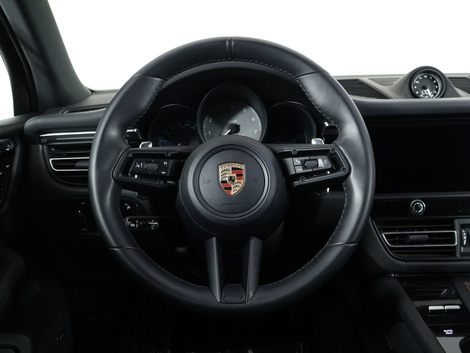 Certified 2024 Porsche Macan S AWD/4WD image 12