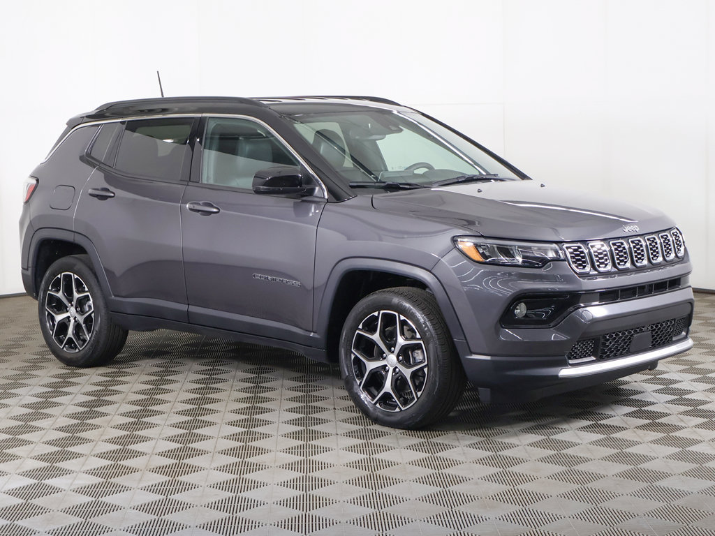 Used 2024 Jeep Compass Limited AWD/4WD image 2