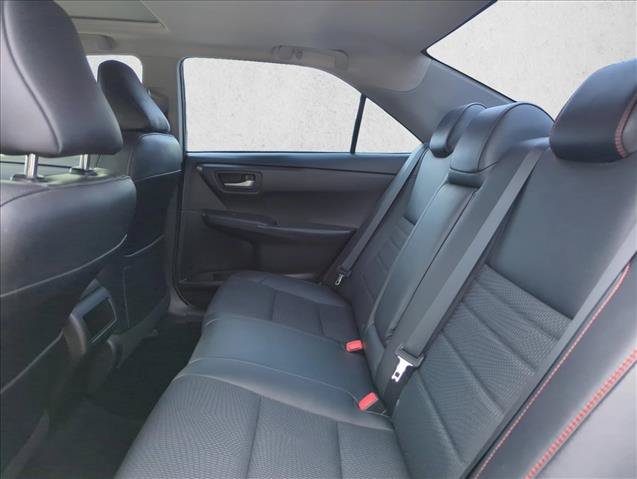 Used 2016 Toyota Camry SE w/ Moonroof Package FWD image 17