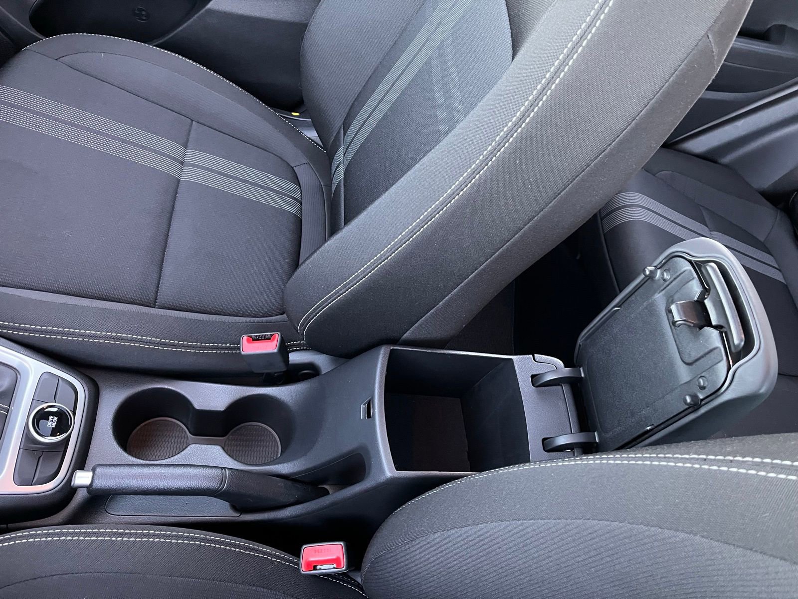 Used 2025 Hyundai Venue SEL image 38