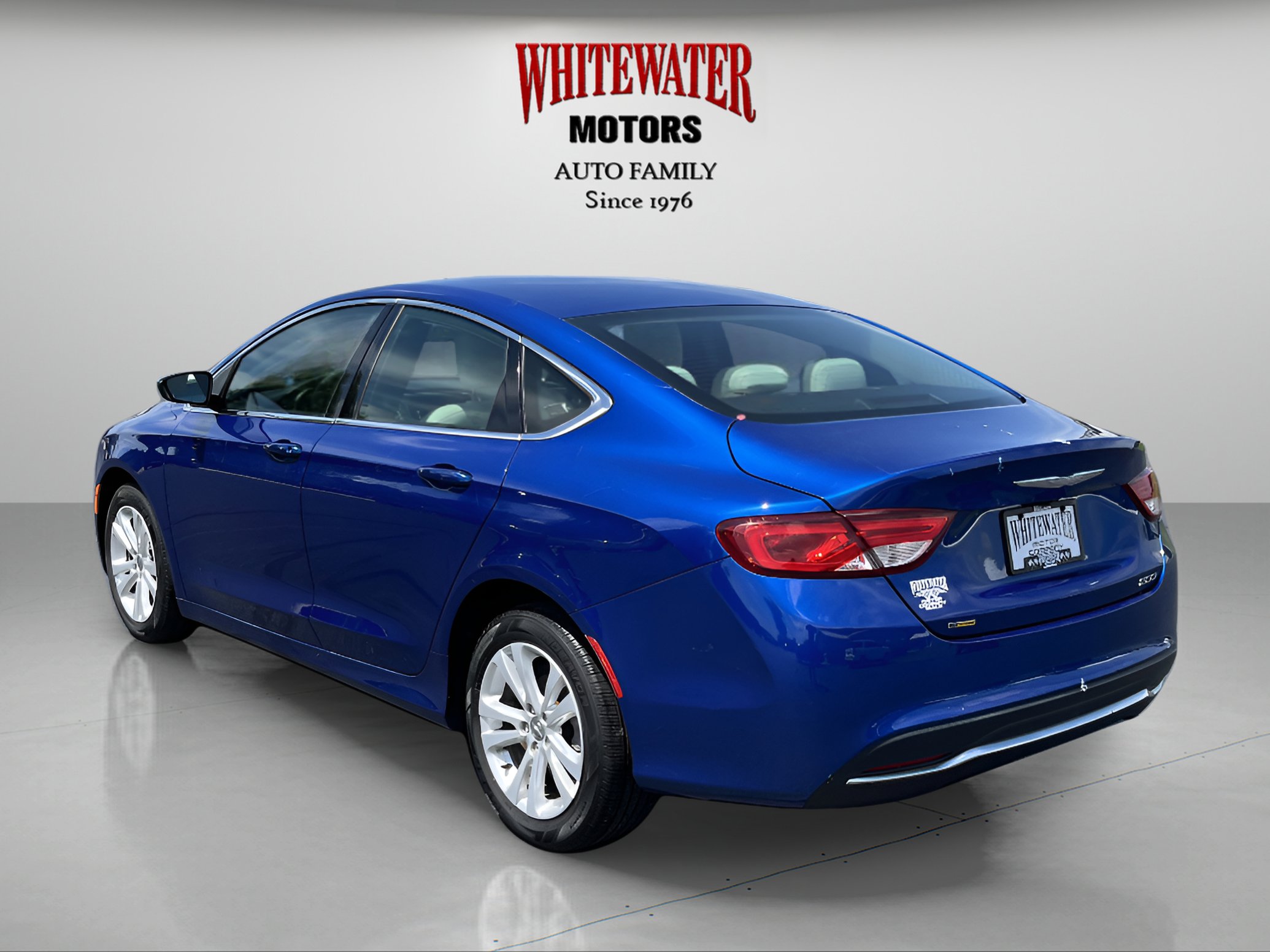 Used 2016 Chrysler 200 Limited FWD image 3