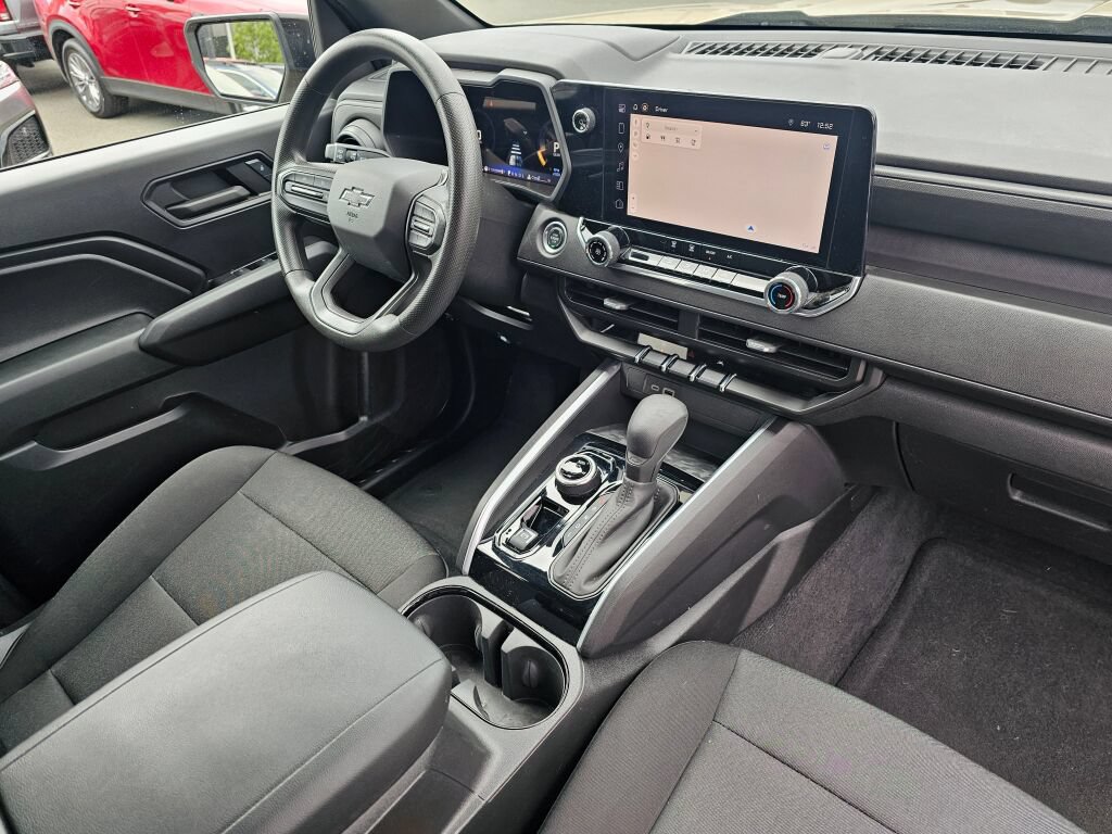 Used 2024 Chevrolet Colorado Trail Boss w/ LPO, Dark Essentials Package AWD/4WD image 29