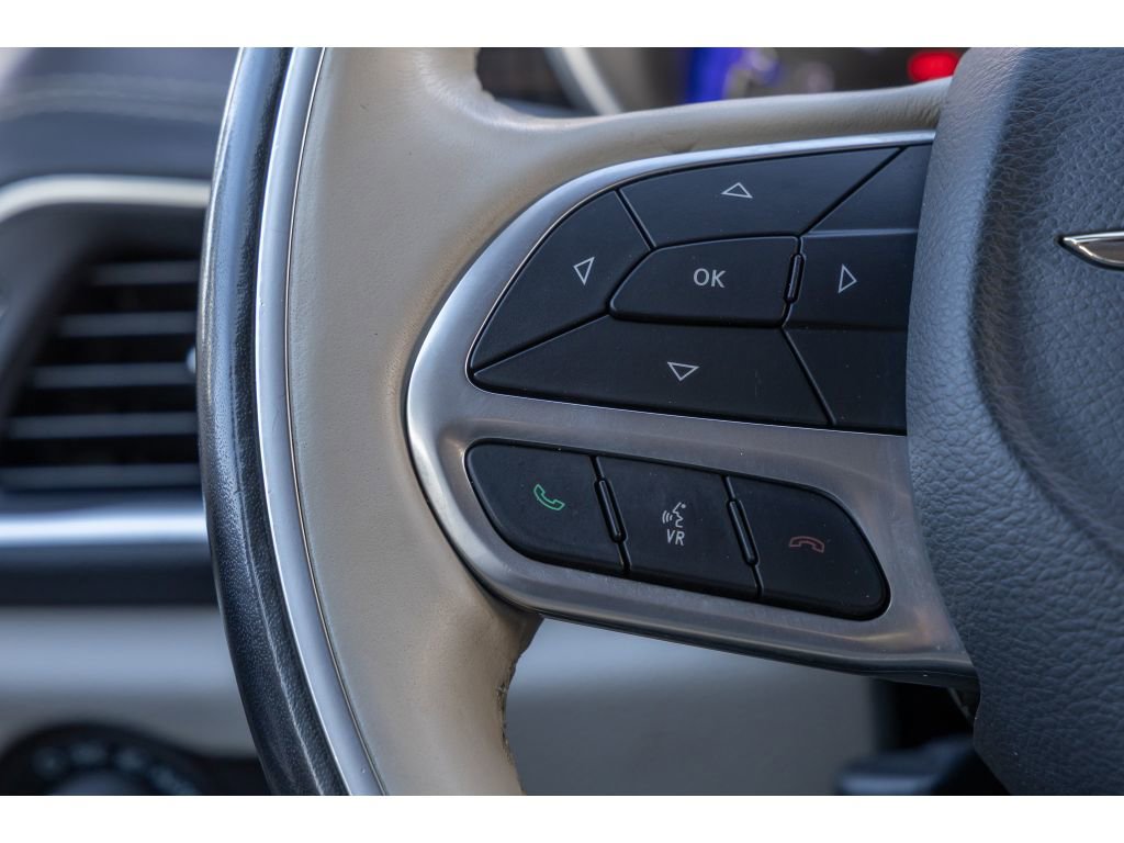 Used 2021 Chrysler Pacifica Limited w/ Premium & Safety Sphere Group image 28